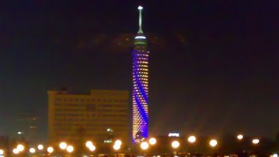 شاهد.. برج القاهرة يحتفل بـ