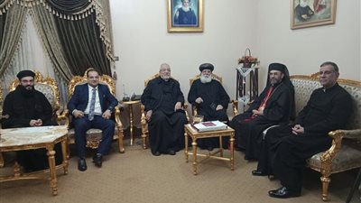 الكنيسة الكاثوليكية بالإسماعلية تهنىء الأنبا داؤود بعيد الميلاد