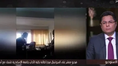 لفظ خارج من أستاذة جامعية على الهواء.. وخالد أبوبكر يتدخل