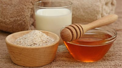 ماسك الخميرة والعسل لبشرة أكثر إشراقا 
