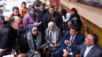 بتكلفة 6 ملايين جنيه.. محافظ الإسكندرية يوجه برصف شارعي المراغي وخروعة