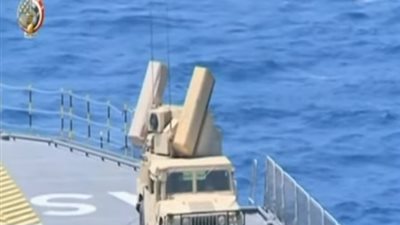 تعرف على العملية البرمائية التي قامت بها القوات البحرية بالمتوسط (فيديو)