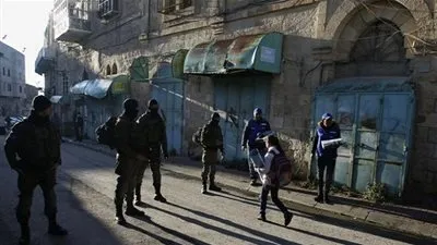 الفلسطينيون يواجهون عقبات متزايدة أمام الاحتجاج السلمي