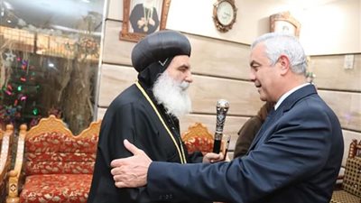 رئيس جامعة المنوفية يزور المطرانية للتهنئة بعيد الميلاد المجيد