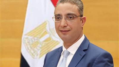 محافظ الفيوم يهنئ الأقباط بعيد الميلاد المجيد