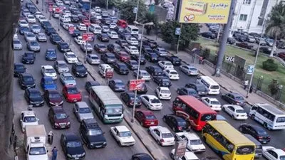 نشرة مرور الفجر.. تعرف على حركة السيارات في ميادين القاهرة والجيزة