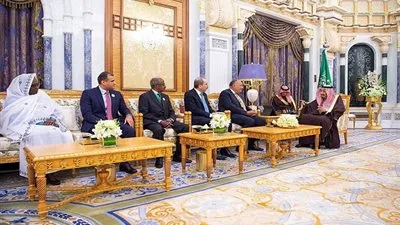 خادم الحرمين يستقبل وزراء خارجية الدول العربية والإفريقية المطلة على البحر الأحمر وخليج عدن