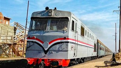 مصرع طفل أسفل عجلات قطار بالبدرشين