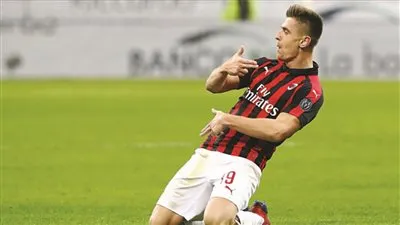 ميلان يستقر على بديل بيونتيك 