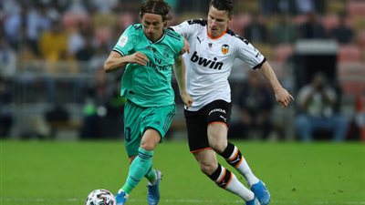 أهداف وملخص مباراة ريال مدريد ضد فالنسيا في السوبر الإسباني اليوم 8 / 1 / 2020