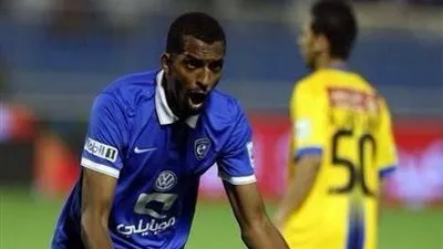 الشباب السعودي يقترب من عبد الله الزوري