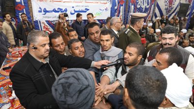 الكفن ينهي خصومة ثأرية بين عائلتين بسوهاج (فيديو)