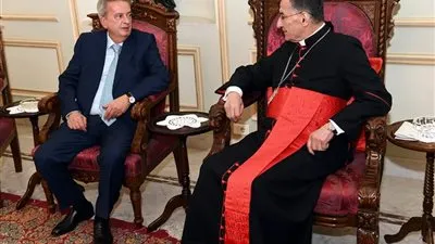 البطريرك الراعي يستقبل حاكم مصرف لبنان 