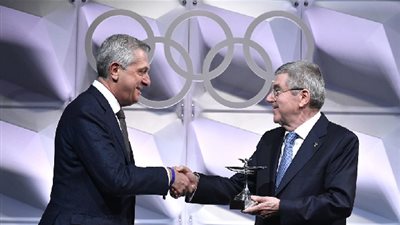 اللجنة الأوليمبية الدولبة تمنح المفوضية السامية للاجئين 
