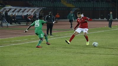 أحمد الشيخ يعود لدكة الأهلي ضد بلاتينيوم