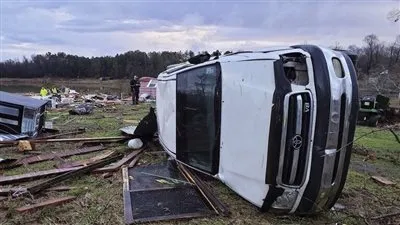 قتلى وإلغاء رحلات جوية بسبب العواصف في أمريكا 