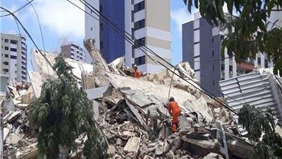 زلزالان قويان يضربان إيران 