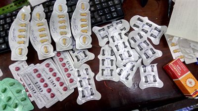 منشطات وأدوية مجهولة في صيدليات 4 مراكز بالشرقية (صور)