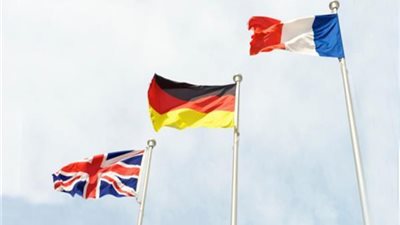 فرنسا وبريطانيا وألمانيا يؤكدان التزامهم بالاتفاق النووي