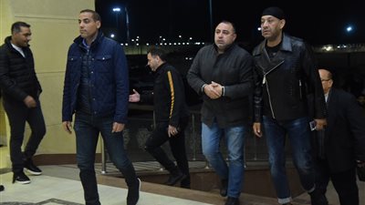 عصام كاريكا وخالد بيبو أبرز حضور عزاء والد الفنان إيهاب توفيق (فيديو وصور)