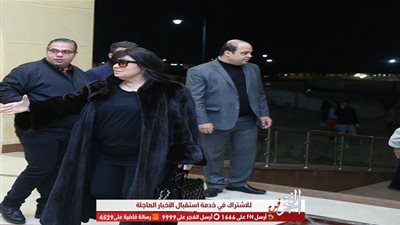 فيفي عبده تقدم واجب العزاء في والد إيهاب توفيق