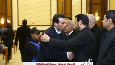 رامي رضوان يصل عزاء والد إيهاب توفيق (صور)
