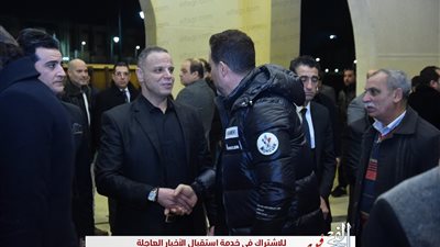 ماجد المصري يقدم واجب العزاء في والد إيهاب توفيق (فيديو)
