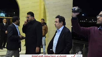 خيري رمضان يساند إيهاب توفيق في وفاة والده