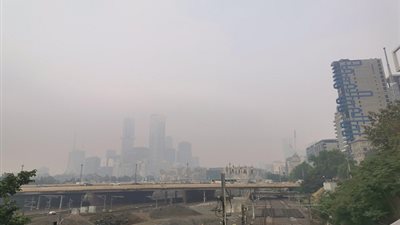 أستراليا تحث السياح على تجنب المخاوف بشأن حرائق الغابات