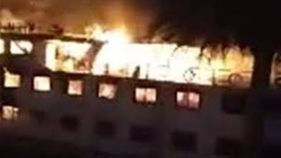 النيابة تنتدب الأدلة الجنائية لمعاينة حريق عائمة كورنيش الجيزة