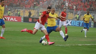 وليد أزارو خارج الأهلي في الميركاتو الشتوي