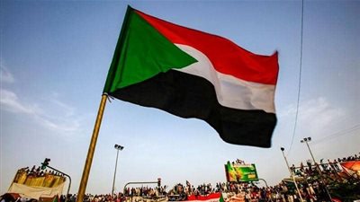 السودان تعيد فتح مجالها الجوي بعد قمع التمرد