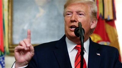 ترامب يصف محاكمة عزله بأنها 