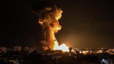غارات إسرائيلية على مواقع في قطاع غزة ردا على إطلاق صواريخ