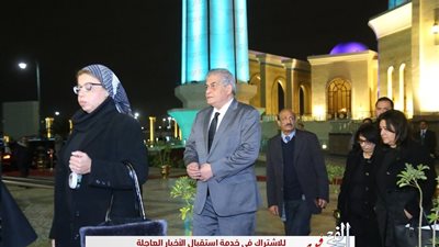 أسامة كمال يُقدم واجب العزاء في نجل مايا مرسي (صور)