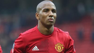 إنتر ميلان ينهى اتفاقه مع نجم مانشستر يونايتد