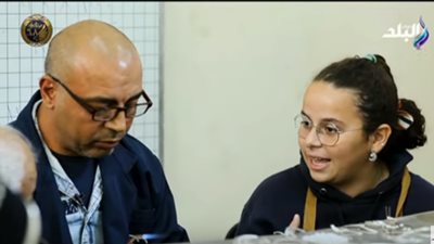 طالبة بـ'إيجبت جولد': محدش يحلم يدخل مدرستنا في مصر (فيديو)