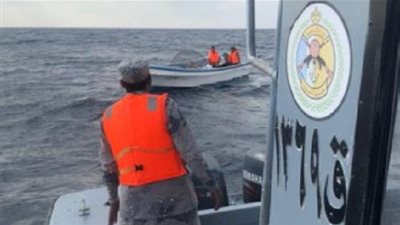 حرس الحدود بالمدينة يتمكن من إنقاذ اثنين تعطل قاربهما في البحر