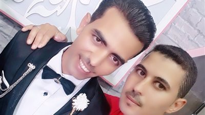 والدة صياد المطرية تناشد المسئولين بالبحث وانتشال جثمانه من عرض البحر 