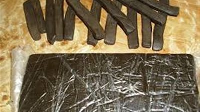 حبس عاطلين لحيازتهما 25 فرش حشيش بإمبابة