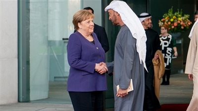 ولي عهد أبو ظبي يبحث مع 