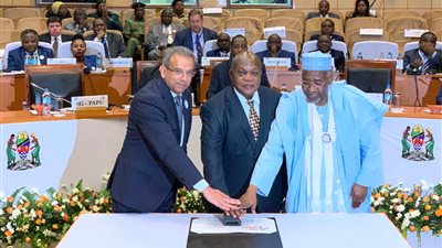 إصدار طابع تذكاري بمناسبة مرور ٤٠ عام على 