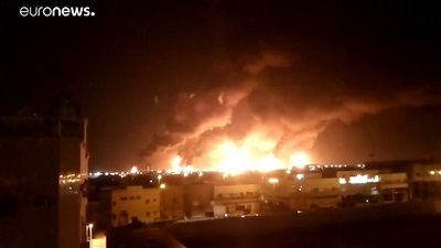 أول تعليق للحكومة اليمنية على قصف الحوثيين لمسجد في مأرب