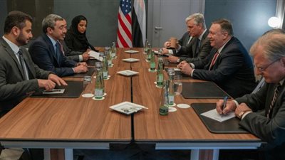 بومبيو وعبد الله بن زايد يناقشان الأزمة الليبية في برلين