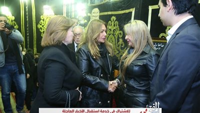 إلهام شاهين وليلى علوي أبرز حضور عزاء الفنانة الراحلة ماجدة (صور)