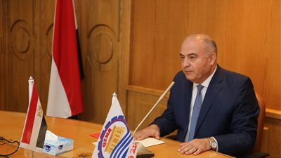 محافظ قنا: الكشف في المستشفيات الحكومية بجنيه واحد