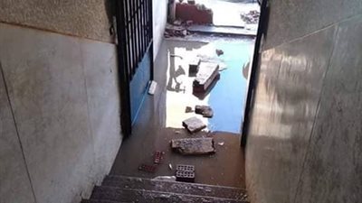 مدرسة بكفرالشيخ تغرق في مياه الصرف الصحي (صور)