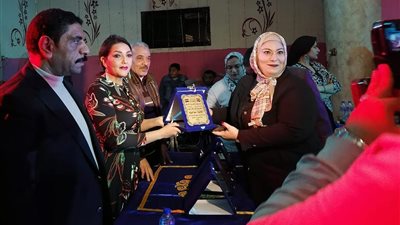 المركز الثقافي بباب الشعرية يكرم رموز العمل العام