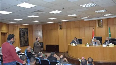 محافظة المنيا توقع 909 عقود لتقنين أوضاع أراض أملاك الدولة