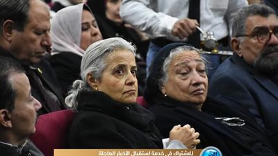 الأطباء يجمعون توقيعات لعقد 